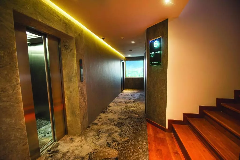 راهرو هتل فرویو کلمبو سریلانکا